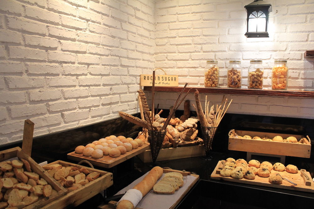 Luminor Hotel Jemursari By Wh With The Best Breakfast In Town And Located Near Surabaya Industrial Estate Rungkut Sier Екстер'єр фото